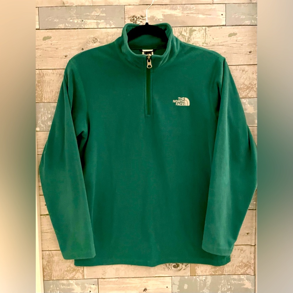 The North Face Boys Green, Large, 1/4 Zip. - Picture 7 of 10